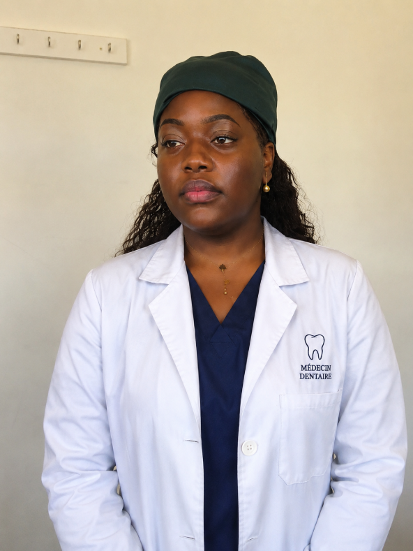 Portrait du Dr Nelly Diana Nganhui Takoudjou